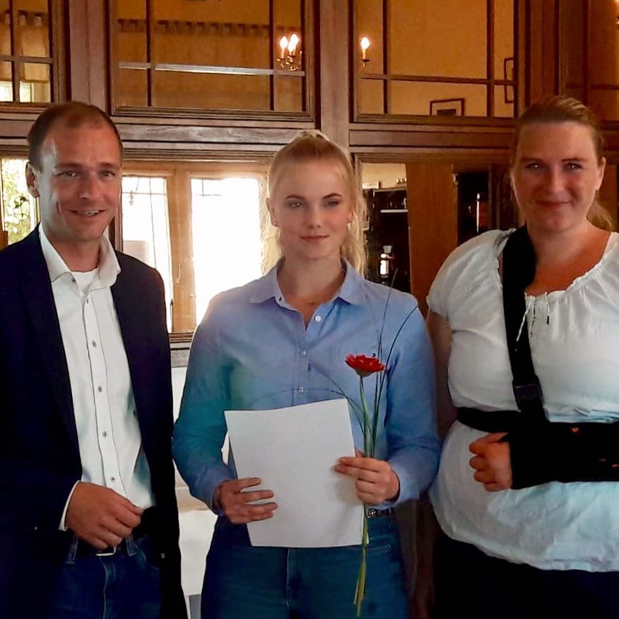 Herzlichen Glückwunsch! Unsere Schülerin Lilly Marie Milbrandt wurde heute für ihre Leistung beim IHK-Schülerwettbewerb 