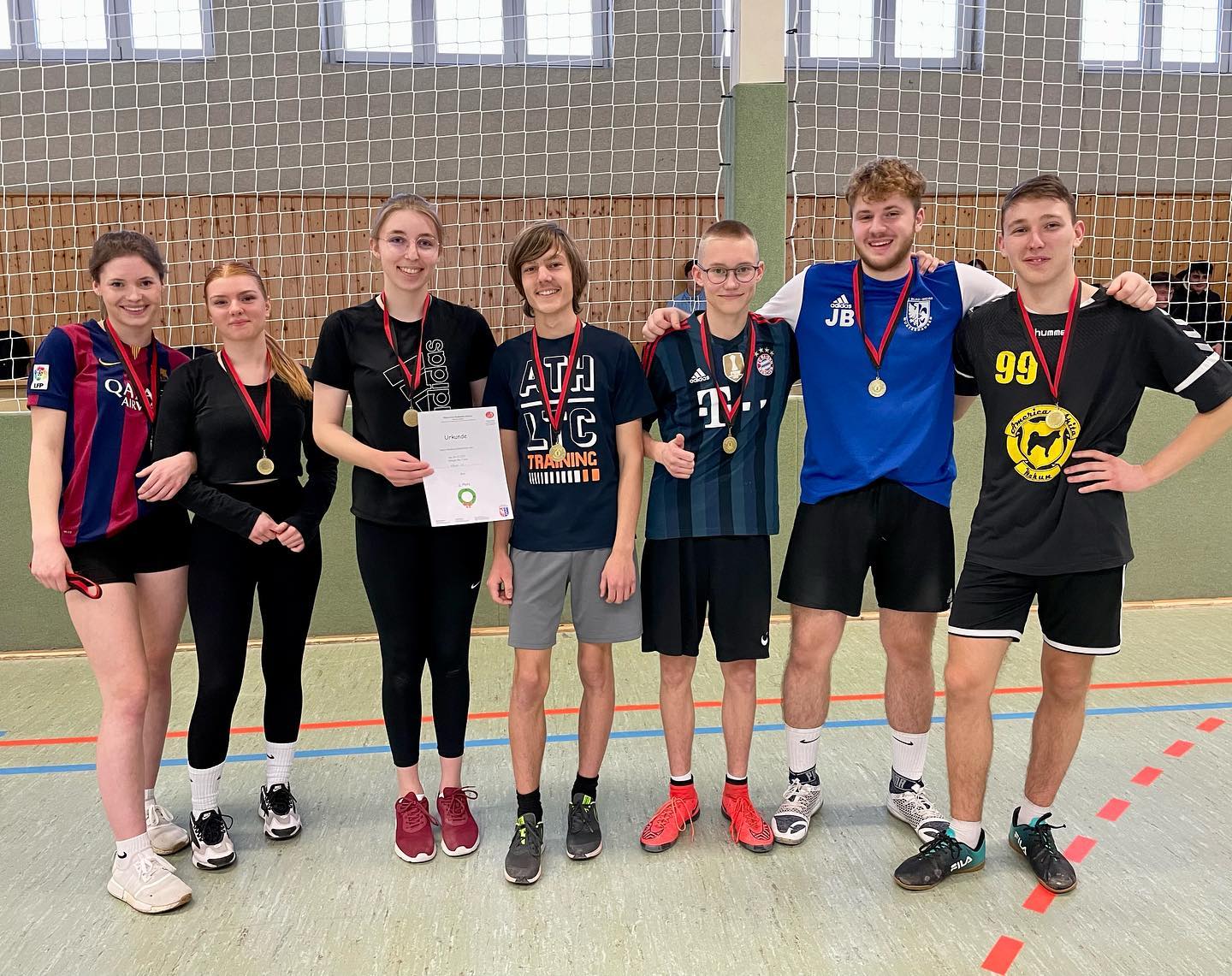 Für viel gute Laune und faire Spiele sorgte das heutige Weihnachtsvolleyballturnier. Vielen Dank an die Sportkollegen fü