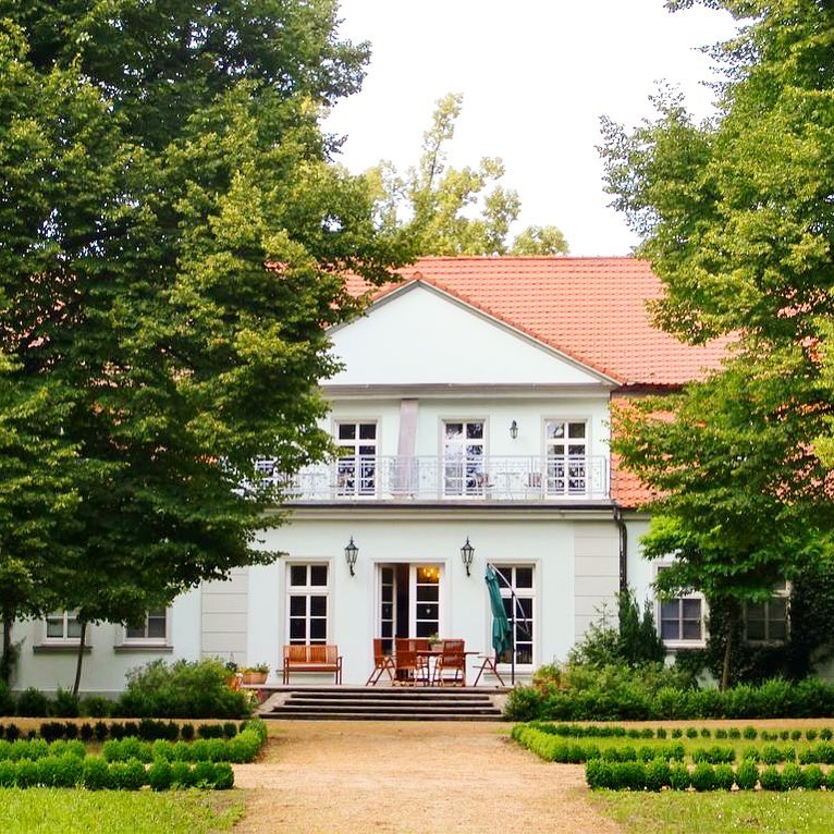 Das gemeinnützig geführte Reitinternat „Schloss Spiegelberg“. Auch hier können Schülerinnen und Schüler unserer Schule w