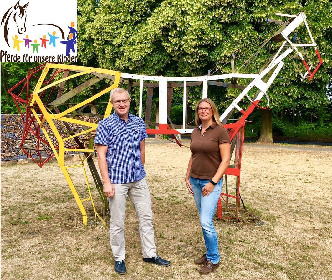 „Pferde für unsere Kinder e.V.“ im Interview mit Ronald Roggelin (Schulleiter) und Caroline Popp (Reiten in der Schule).