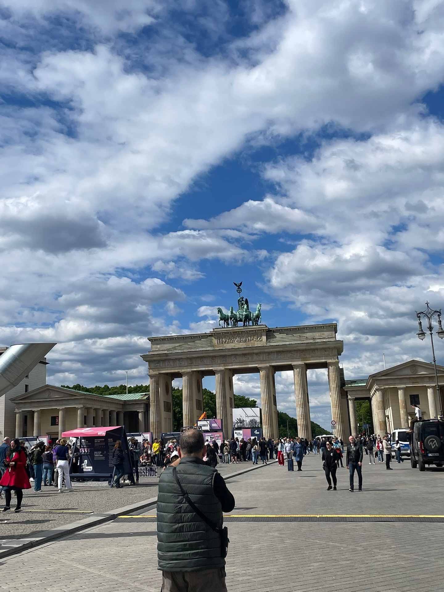 Tag 5 in Berlin – unterwegs mit unseren finnischen Gästen
Was für ein Tag!
☀️ Bestes Wetter, entspannte City-Vibes dank 
