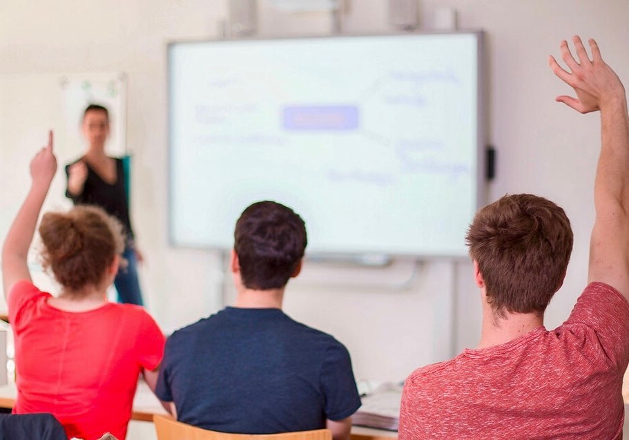 Wir freuen uns über 307.000 Euro aus dem Digitalpakt Schule! Mit dem Geld konnten bereits 90 zusätzliche Tablets und Lap