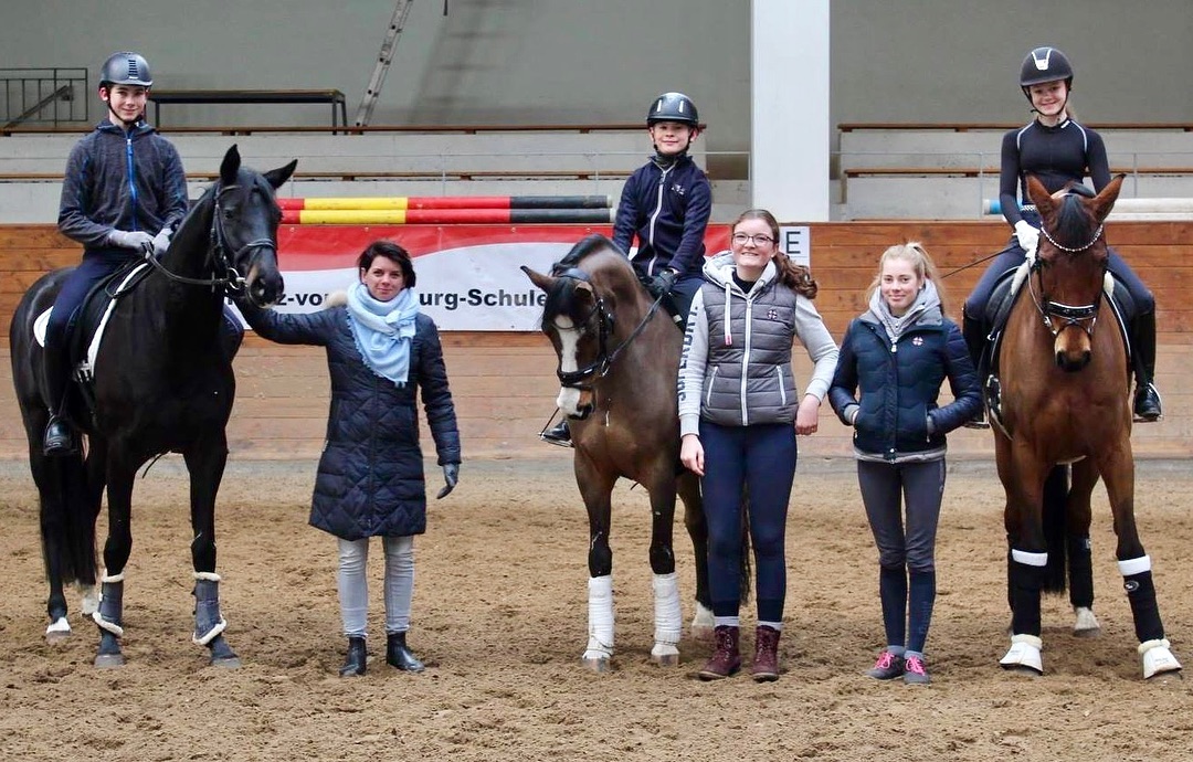 DOKR-Mitglied Caroline Roost war wieder für einen Dressur-Lehrgang in Neustadt. #reiten #in #der #schule #dressur #dress